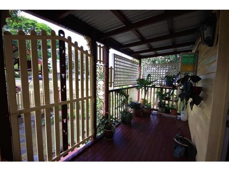 23 Pine Camp Road, Beerwah QLD 4519
