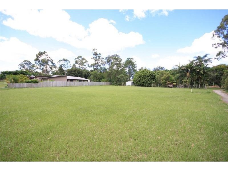 2 Coolamon Cres, Beerwah QLD 4519