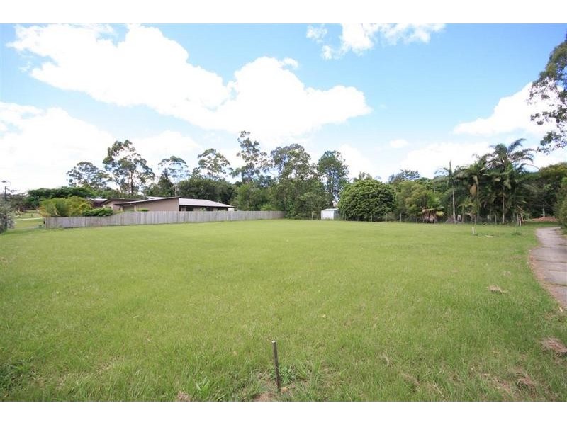 2 Coolamon Cres, Beerwah QLD 4519