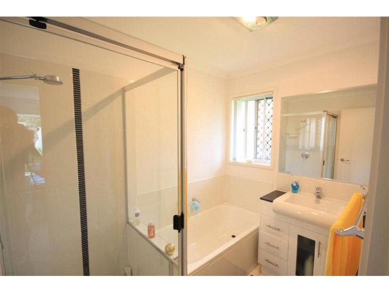 10 HEIGHTS ROAD, Beerwah QLD 4519