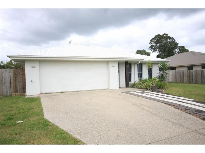 10 HEIGHTS ROAD, Beerwah QLD 4519