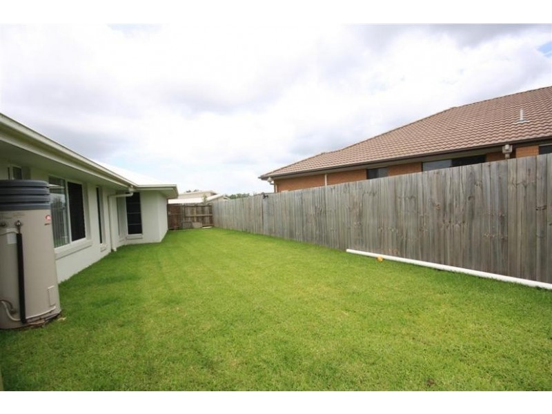 10 HEIGHTS ROAD, Beerwah QLD 4519