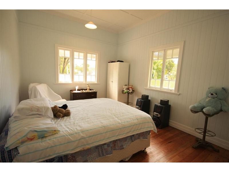 8 Dyer Street, Landsborough QLD 4550