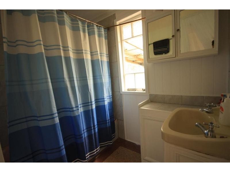 8 Dyer Street, Landsborough QLD 4550