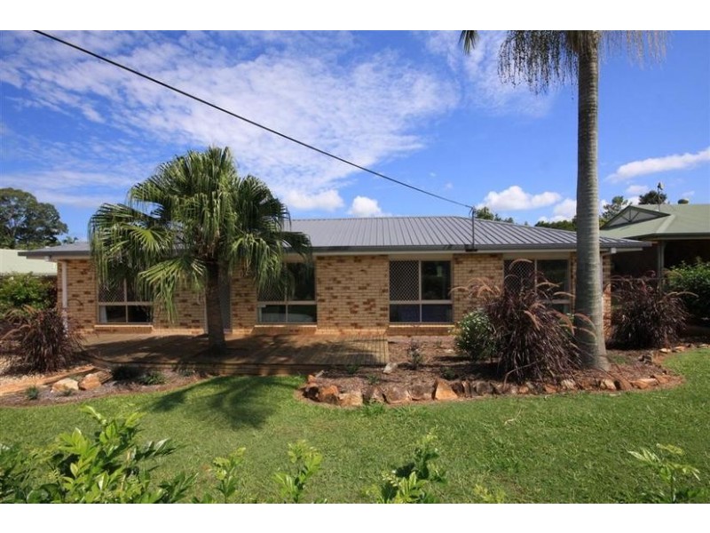 17 Arcadia Drive, Beerwah QLD 4519