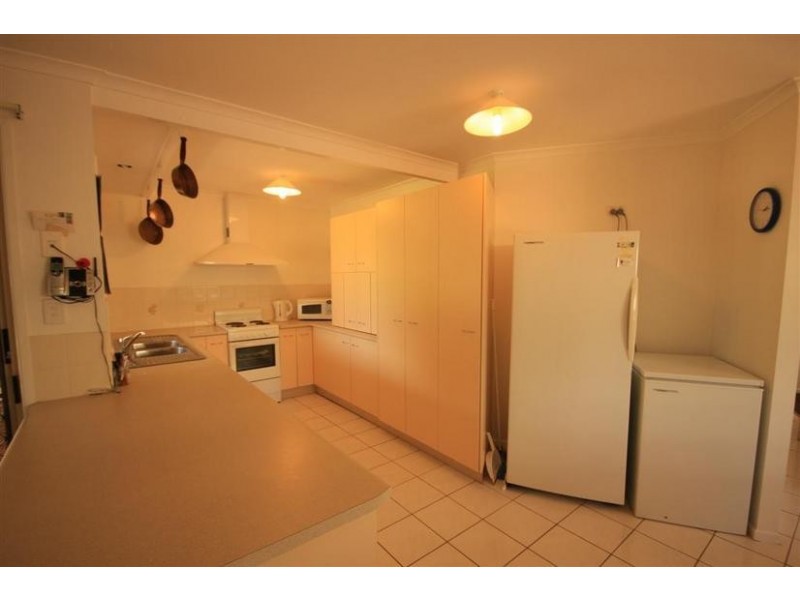 17 Arcadia Drive, Beerwah QLD 4519