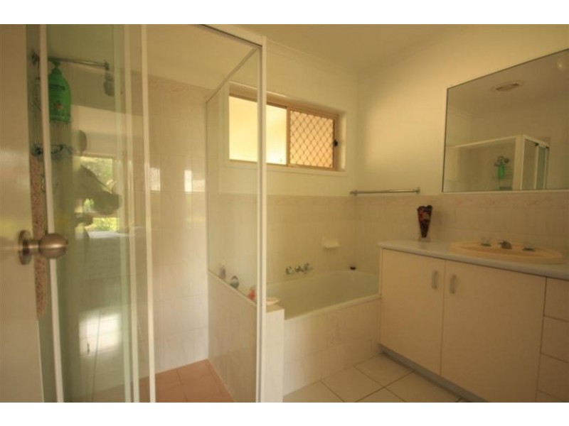 17 Arcadia Drive, Beerwah QLD 4519