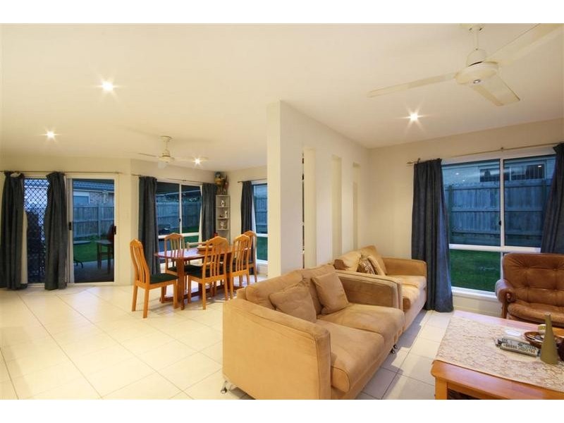 6 Coastal Avenue, Beerwah QLD 4519