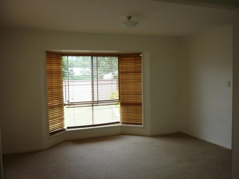 23 Paul Place, Glass House Mountains QLD 4518