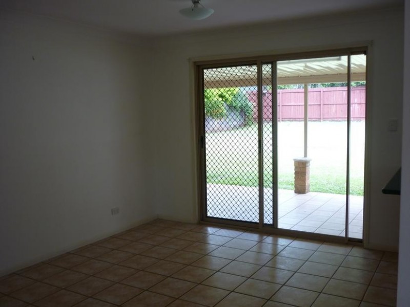23 Paul Place, Glass House Mountains QLD 4518