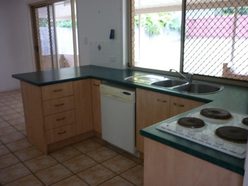 23 Paul Place, Glass House Mountains QLD 4518