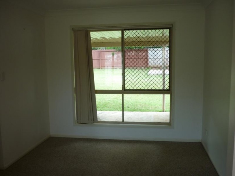 23 Paul Place, Glass House Mountains QLD 4518