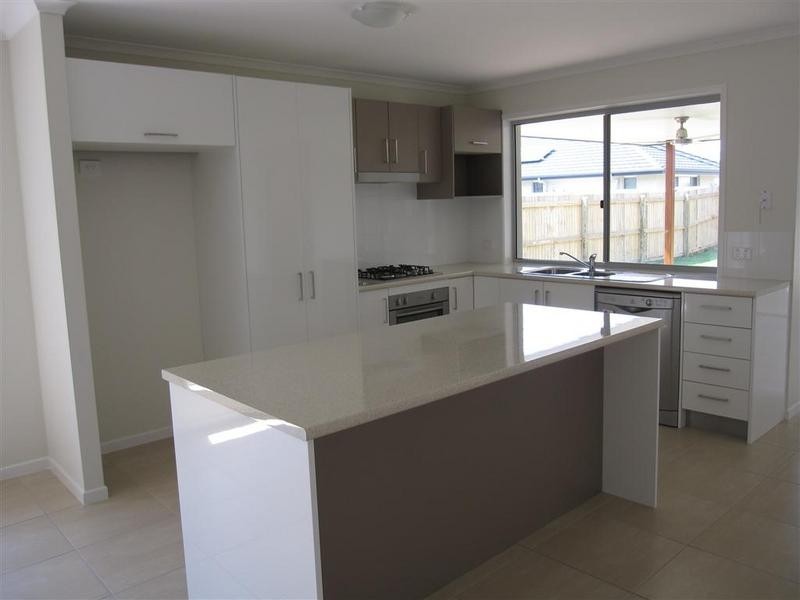 32 Peppertree Way, Beerwah QLD 4519