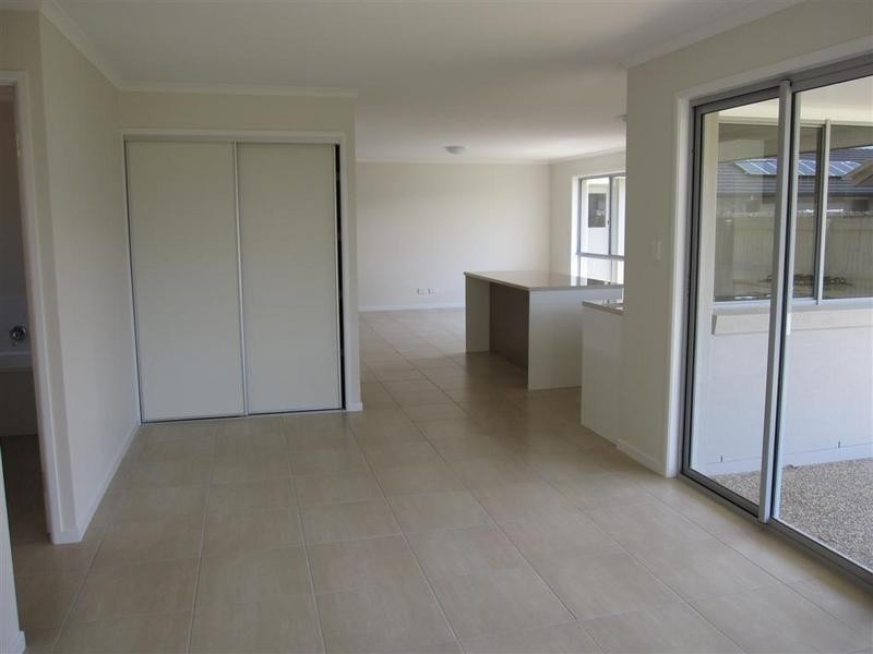 32 Peppertree Way, Beerwah QLD 4519