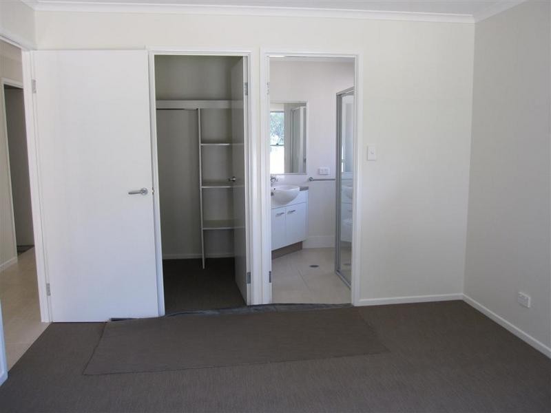 32 Peppertree Way, Beerwah QLD 4519