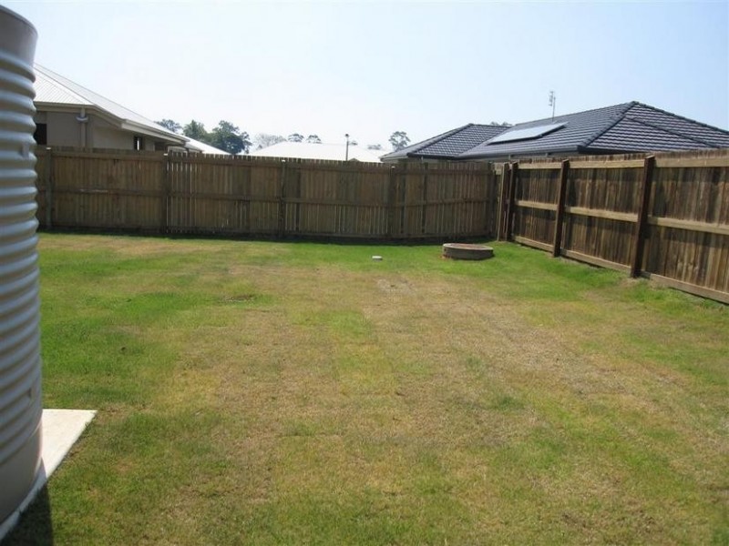 32 Peppertree Way, Beerwah QLD 4519