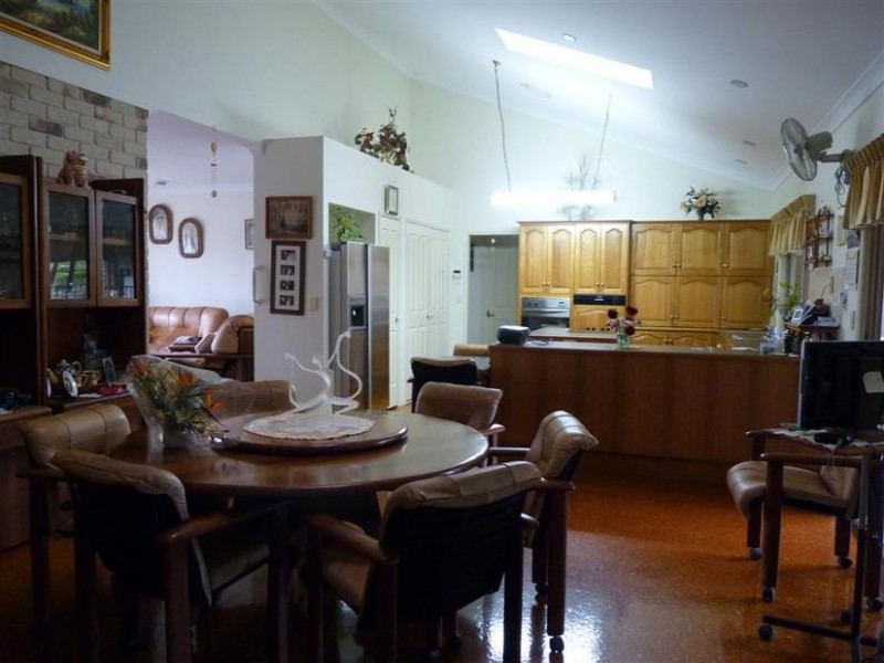 9 Hempstock Street, Glass House Mountains QLD 4518