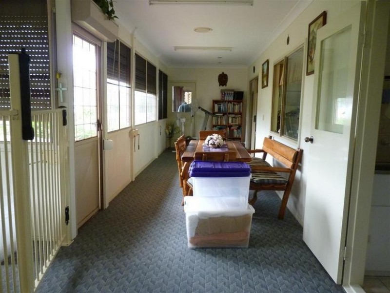 9 Hempstock Street, Glass House Mountains QLD 4518