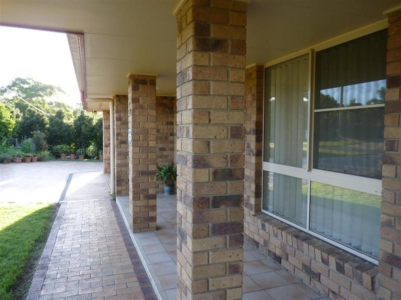 9 Hempstock Street, Glass House Mountains QLD 4518