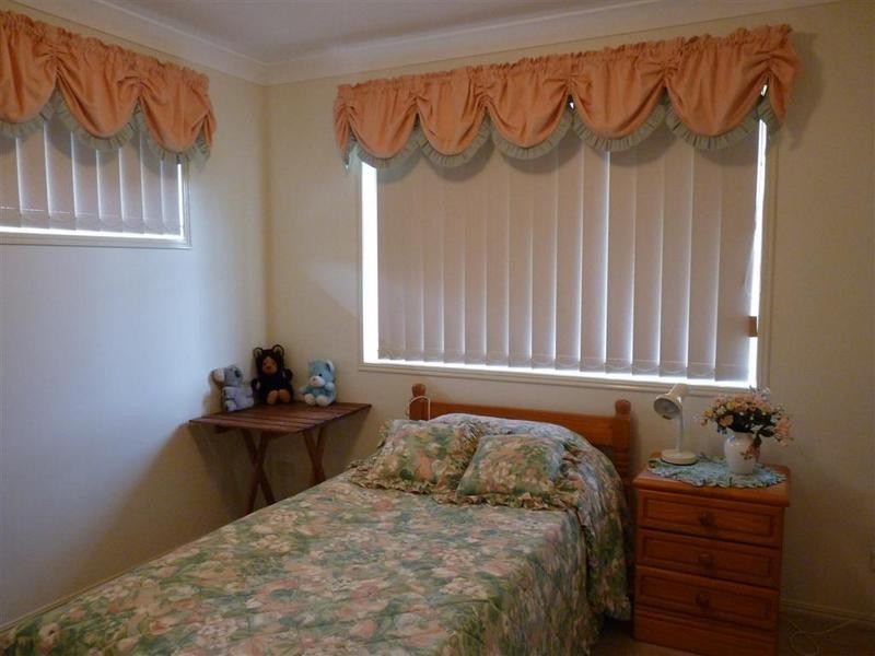 9 Hempstock Street, Glass House Mountains QLD 4518