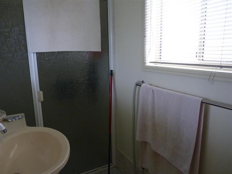 9 Hempstock Street, Glass House Mountains QLD 4518