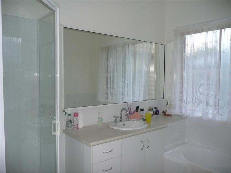 17 Coastal Avenue, Beerwah QLD 4519