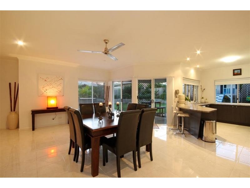 10 Flinders Avenue, Beerwah QLD 4519