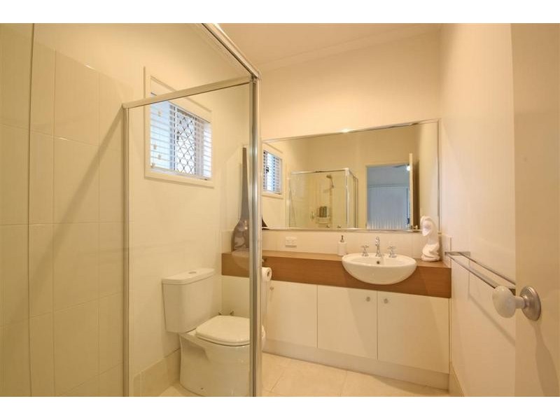 10 Flinders Avenue, Beerwah QLD 4519