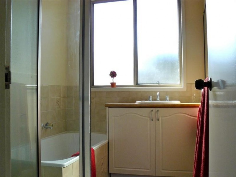 27 Montrose Street, Beerwah QLD 4519