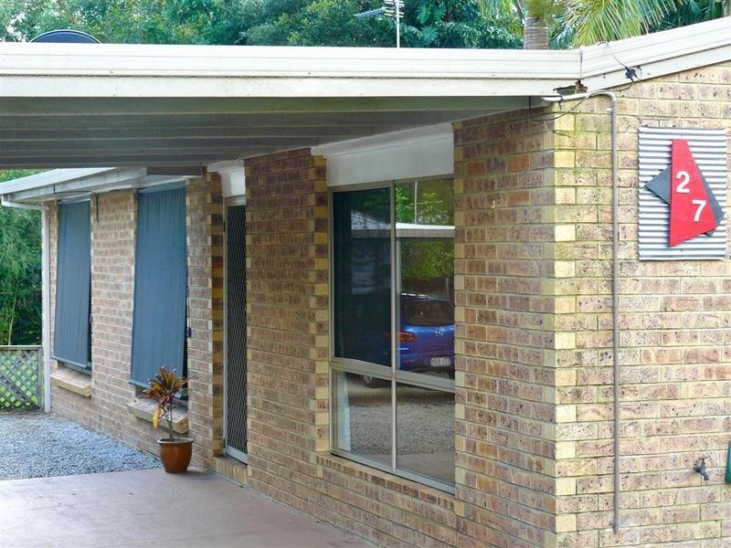 27 Montrose Street, Beerwah QLD 4519