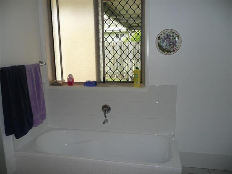 19 Beerwah Parade, Beerwah QLD 4519