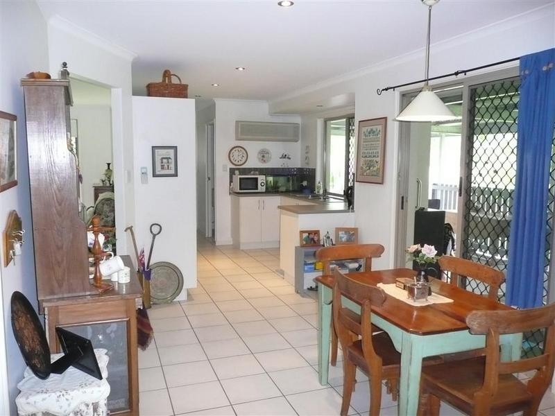 19 Beerwah Parade, Beerwah QLD 4519