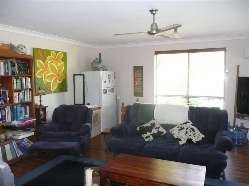 15 Parkview Road, Glass House Mountains QLD 4518