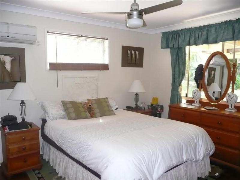 15 Parkview Road, Glass House Mountains QLD 4518