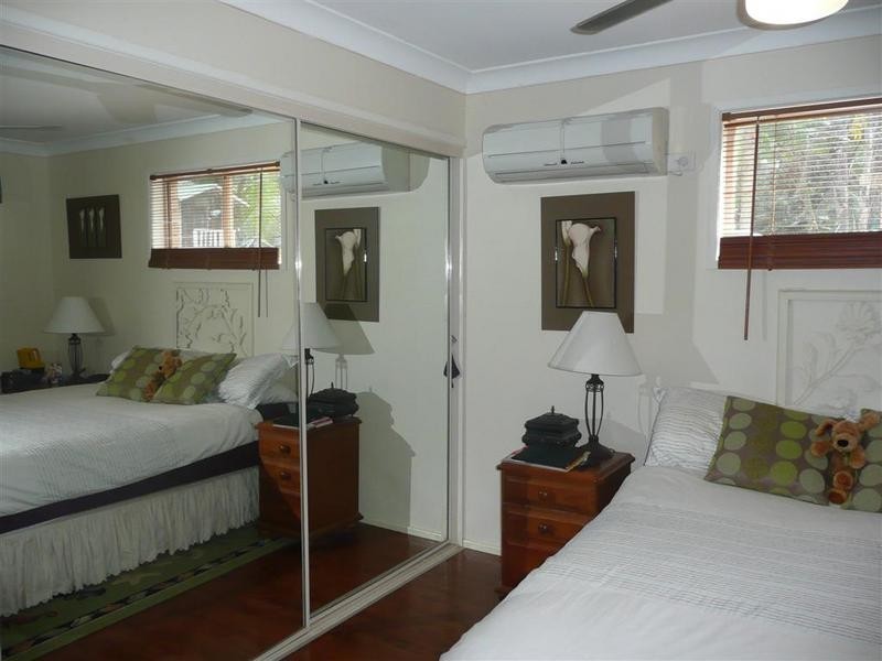 15 Parkview Road, Glass House Mountains QLD 4518