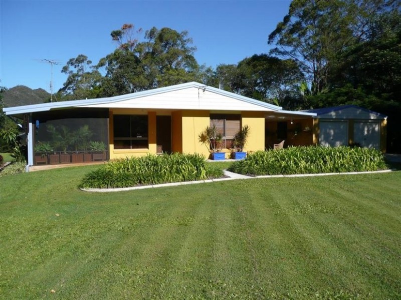 331 Peachester Road, Beerwah QLD 4519