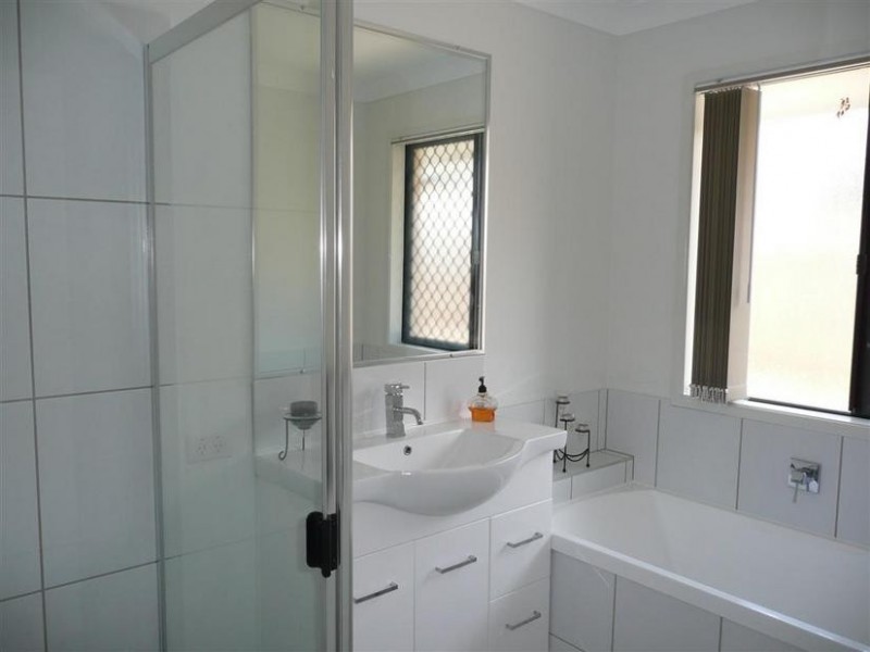 47 Smerdon Way, Glass House Mountains QLD 4518