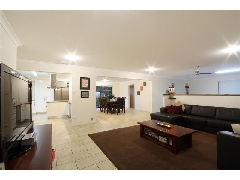 2 Sunbury Place, Peachester QLD 4519
