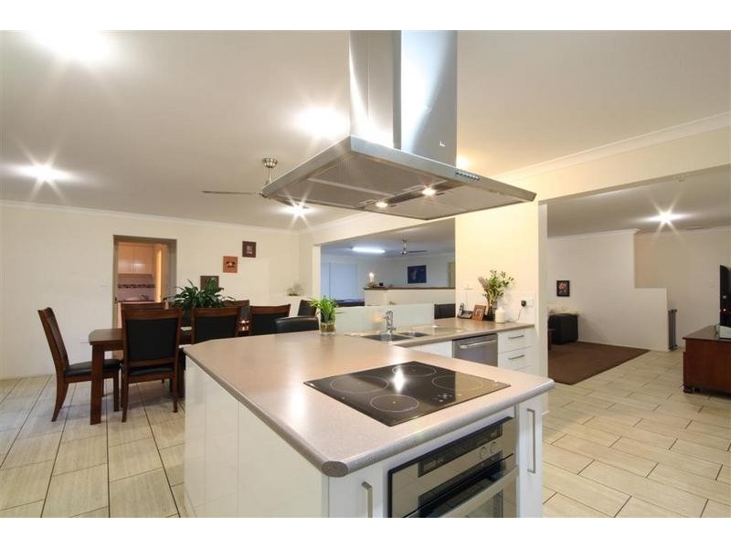 2 Sunbury Place, Peachester QLD 4519