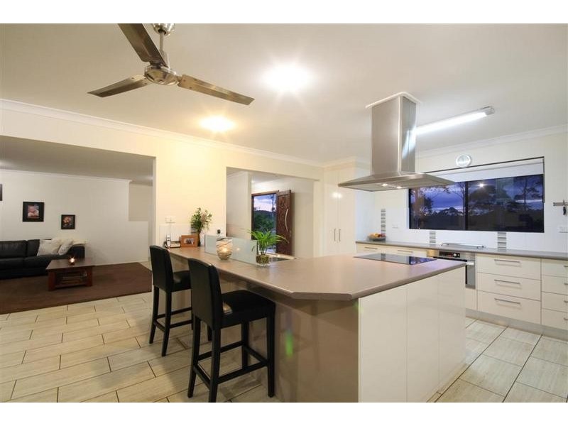 2 Sunbury Place, Peachester QLD 4519