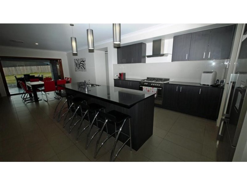 20 Fullerton Road, Glass House Mountains QLD 4518