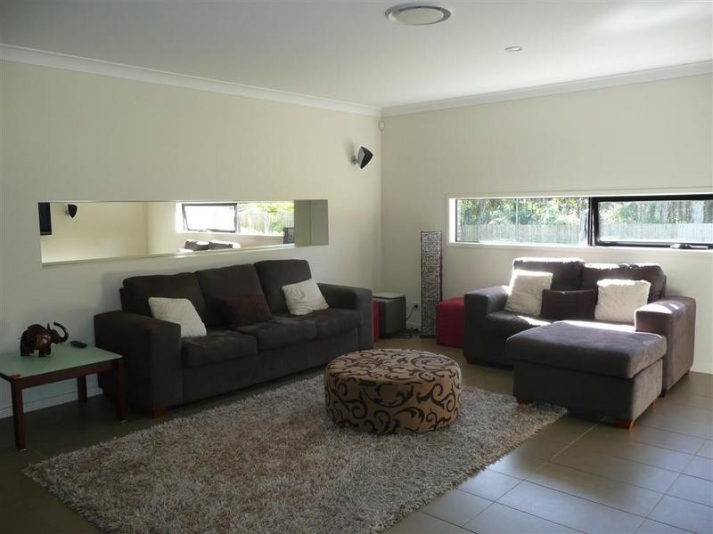 20 Fullerton Road, Glass House Mountains QLD 4518