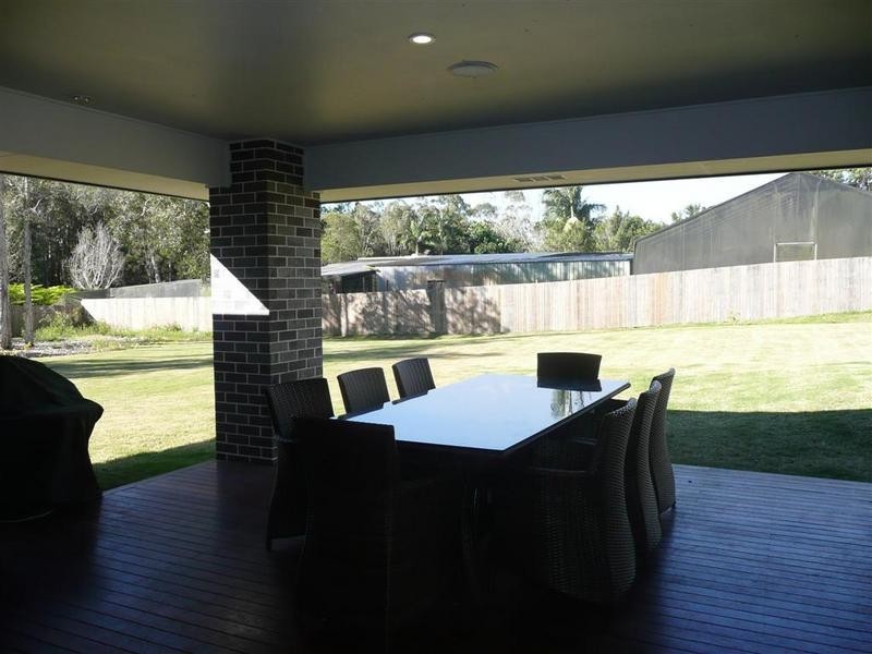 20 Fullerton Road, Glass House Mountains QLD 4518