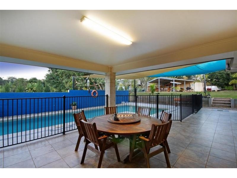 13 Peak View Place, Glass House Mountains QLD 4518