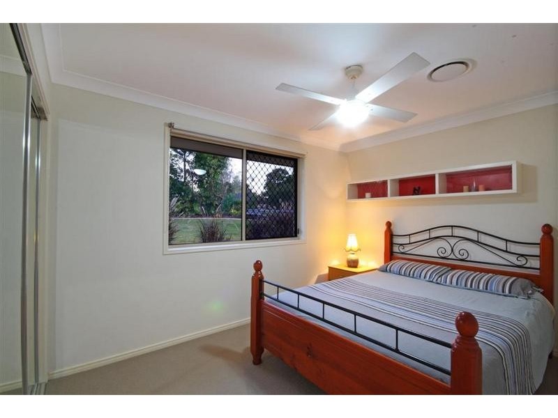 13 Peak View Place, Glass House Mountains QLD 4518