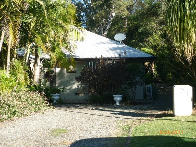 15 Dana Close, Glass House Mountains QLD 4518