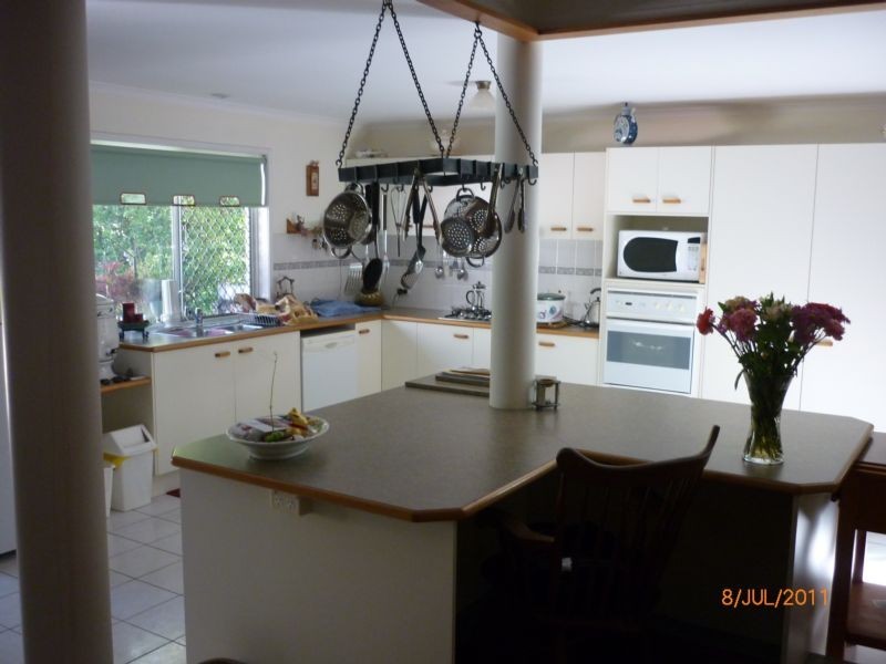 15 Dana Close, Glass House Mountains QLD 4518