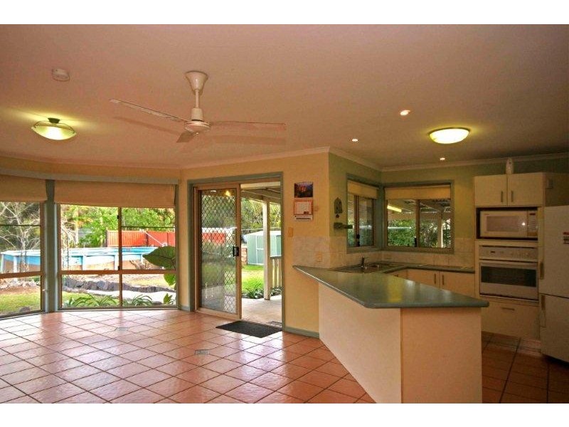 6 Mountainview Place, Glass House Mountains QLD 4518