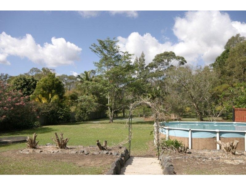 6 Mountainview Place, Glass House Mountains QLD 4518