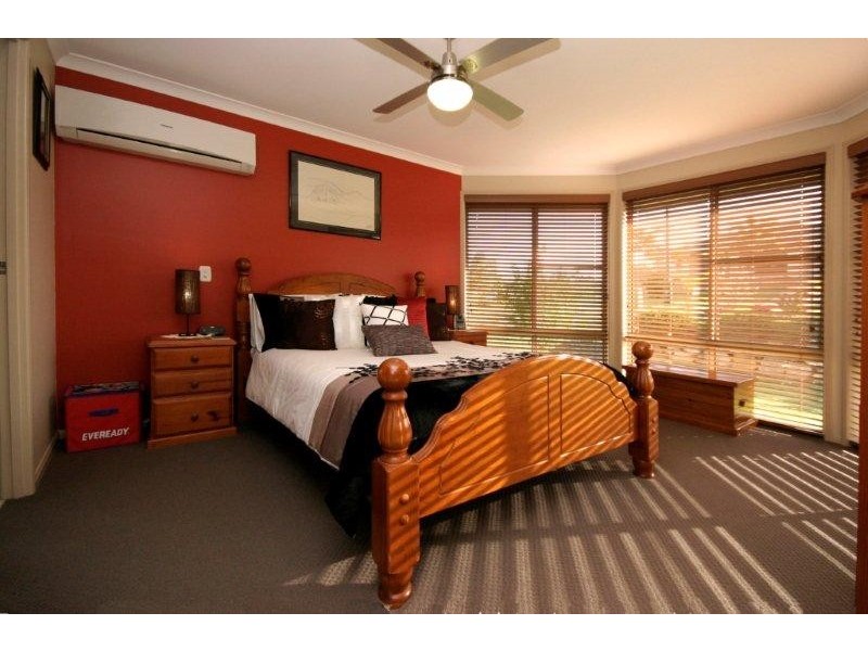 33 Kirsten Drive, Glass House Mountains QLD 4518